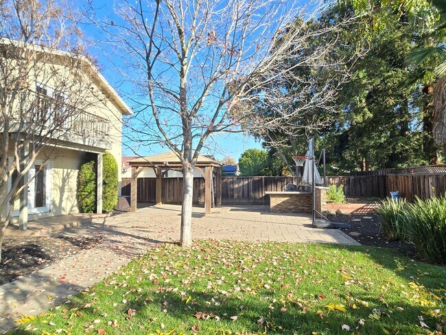 Building Photo - Large Campbell Home, Remodeled Inside, Gorgeous Kitchen, Large Master Suite, A/C, Beautiful Yards!