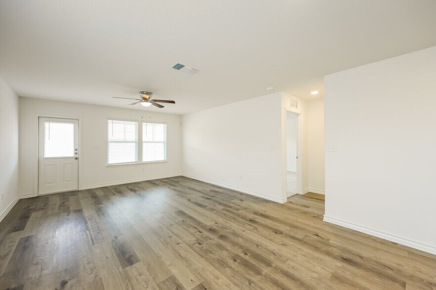 Building Photo - 10219 Monte Carmel Pl