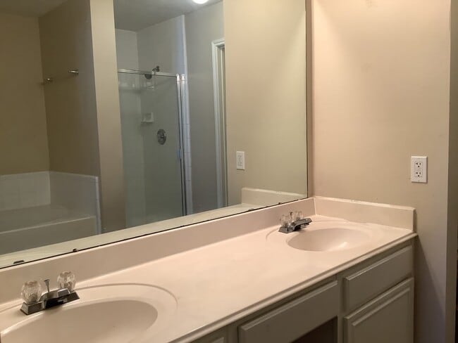 Building Photo - 19411 Rolling Sage Dr