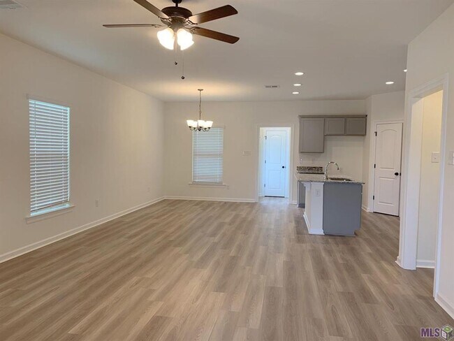 Building Photo - Home for Lease