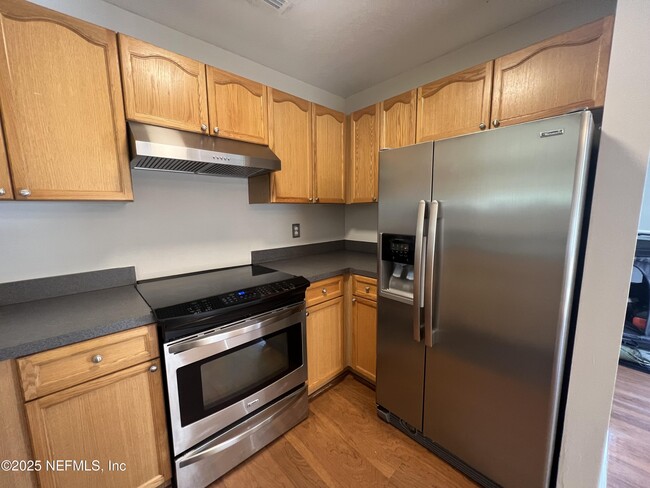 Building Photo - 1508 Center St