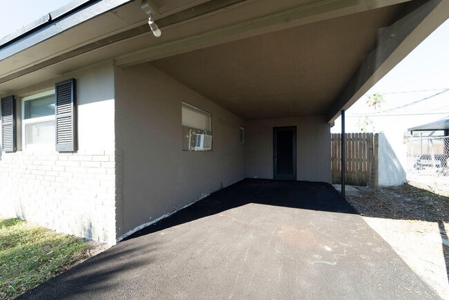 Building Photo - 4317 Birdwood St