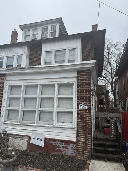 Building Photo - 2330 Green St