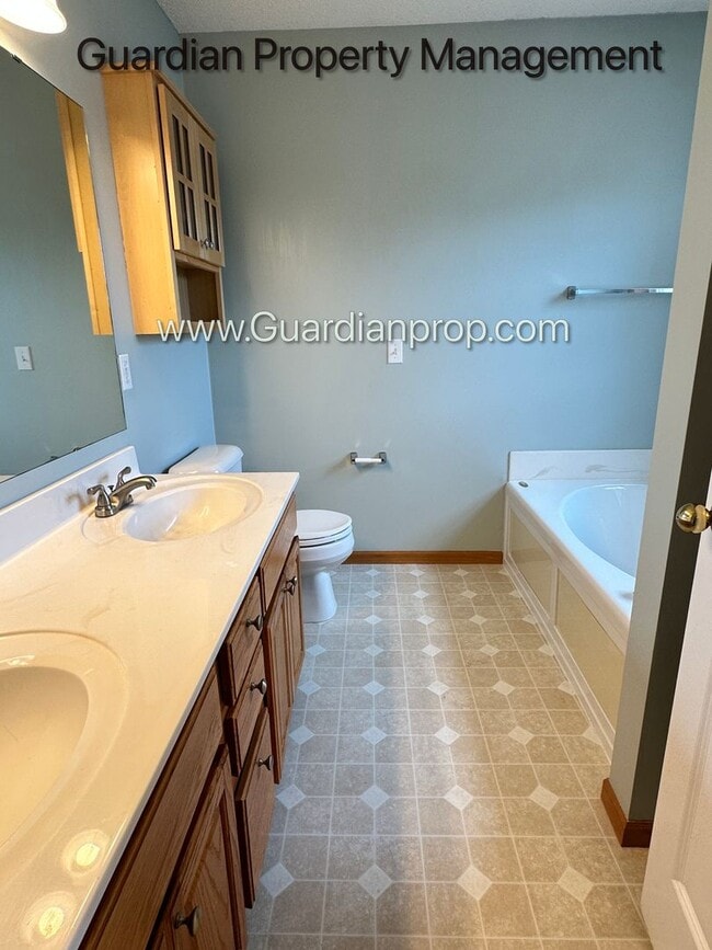 Building Photo - Hopkins Single Family Home, 2 Car Garage, ...