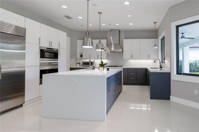 Building Photo - 6090 SW 116th St