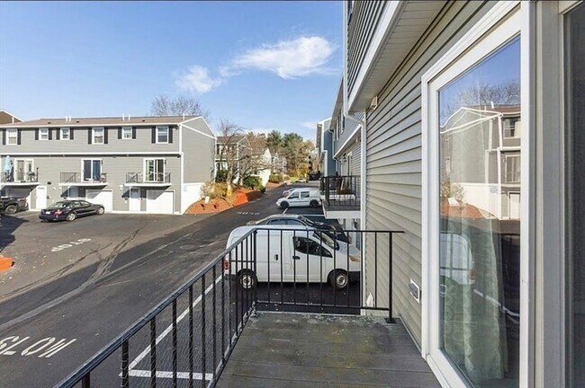 Building Photo - 1215 Pawtucket Blvd