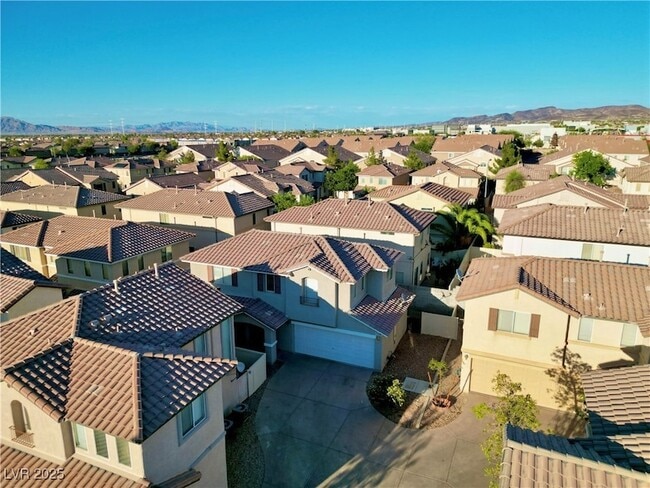 Building Photo - 10596 Corte Sierra St
