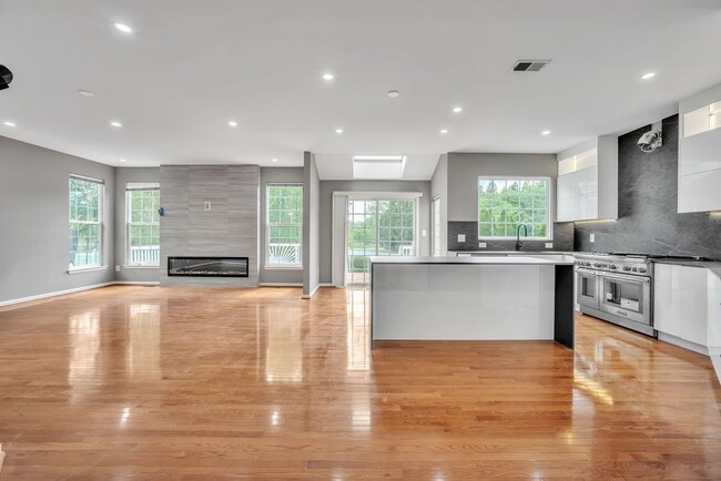 Building Photo - 20195 Hidden Creek Ct
