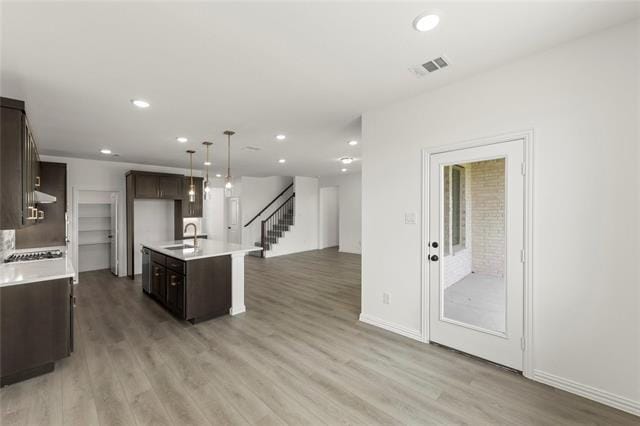 Building Photo - 744 Waterhouse Lk Dr