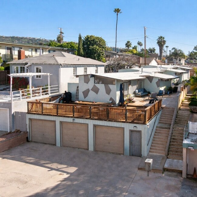 Building Photo - 139 W Canada