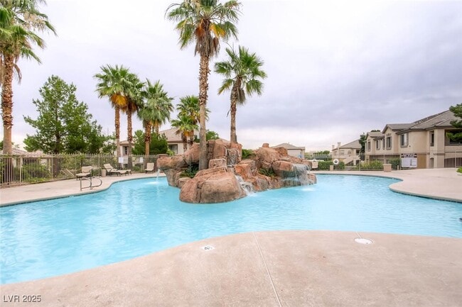 Building Photo - 10233 King Henry Ave