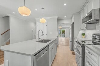 Building Photo - 958 Myrtle Ct