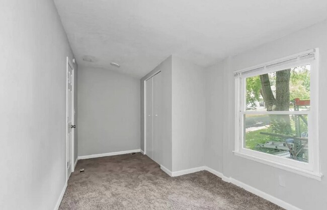 Building Photo - LOOK AT THIS GEM!  Schedule A Tour Today!!