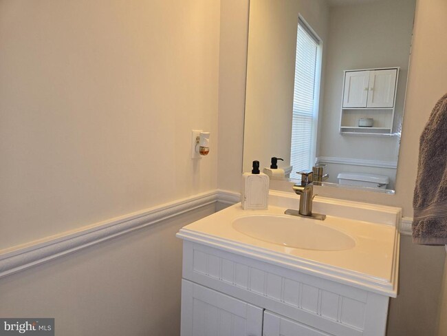 Building Photo - 206 Park Brook Ct