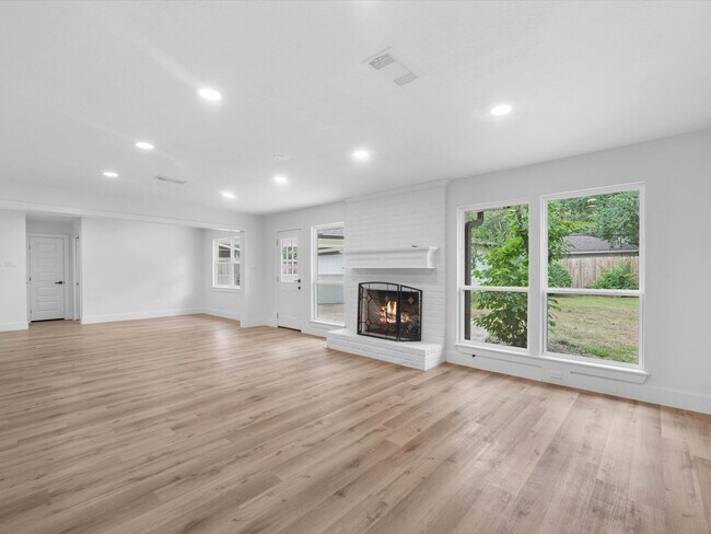 Building Photo - 9414 Stockport Dr