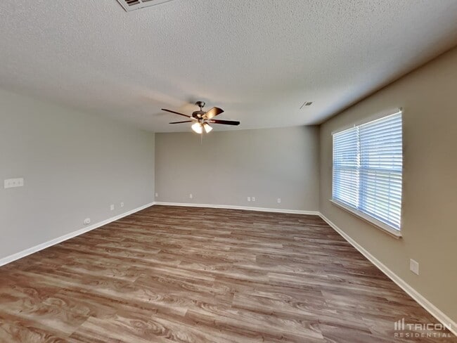 Building Photo - 4812 Chapel Ridge Dr
