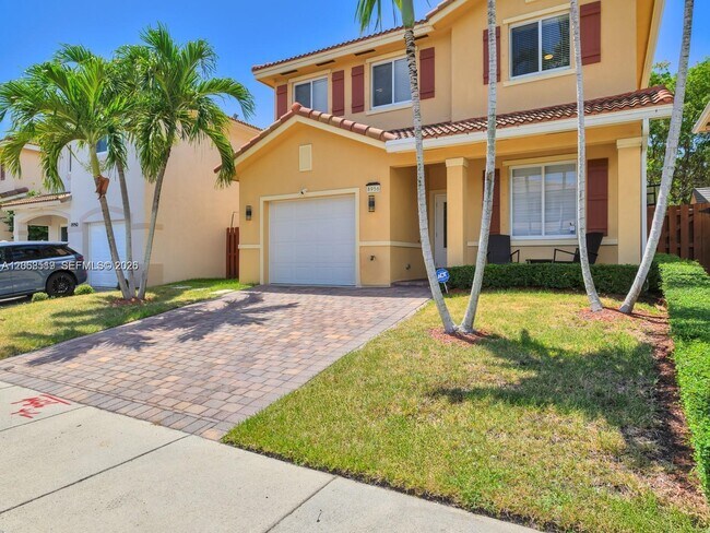 Building Photo - 8956 SW 215th Ln