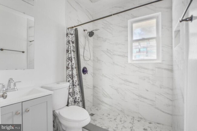 Building Photo - 4112 Orchard Dr