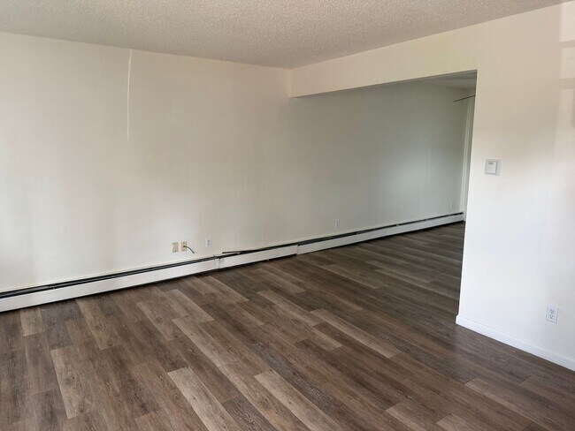 Building Photo - 732 37th Ave Ct