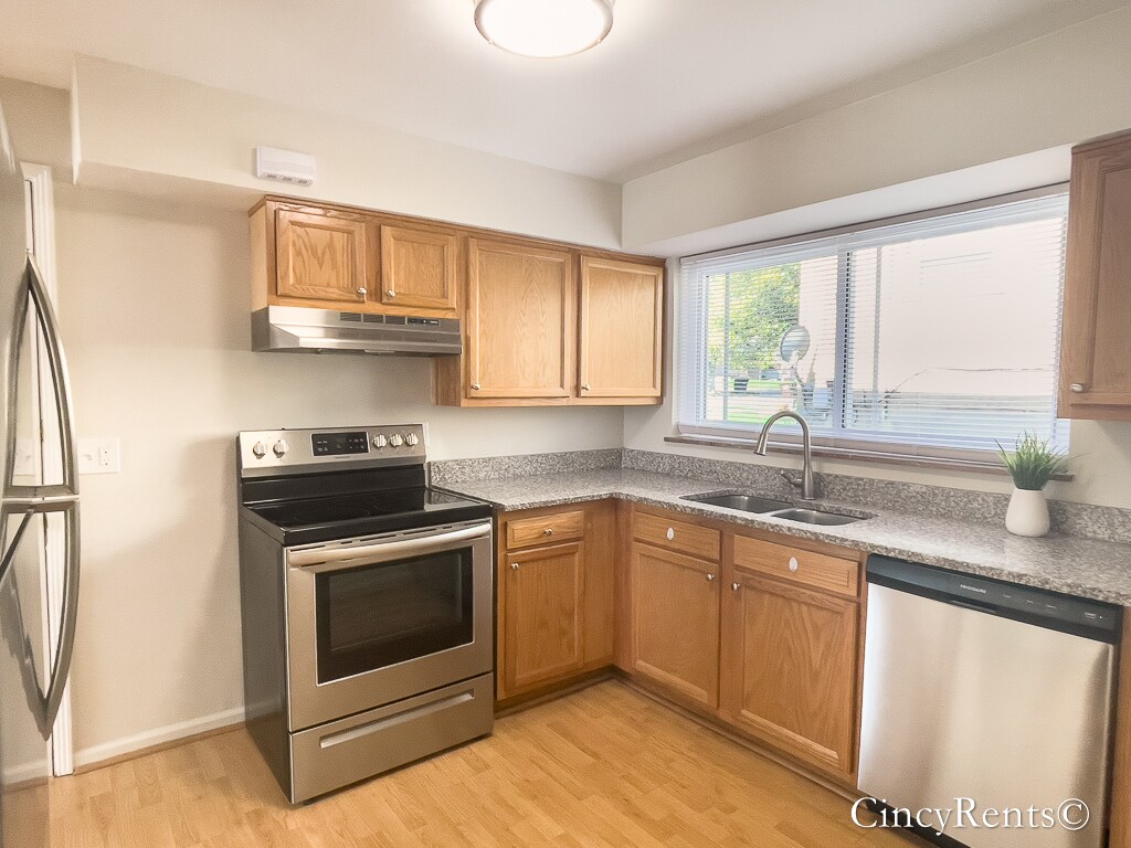 Building Photo - 3970 N Fordham Pl