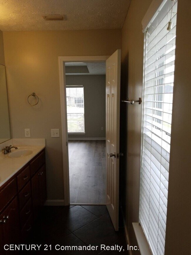 Building Photo - 4 br, 2 bath House - 2915 Cedars Crossing