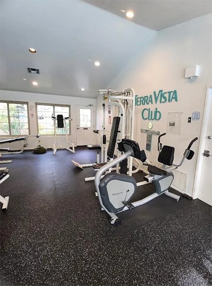 Complex Gym - 10341 Azuaga St