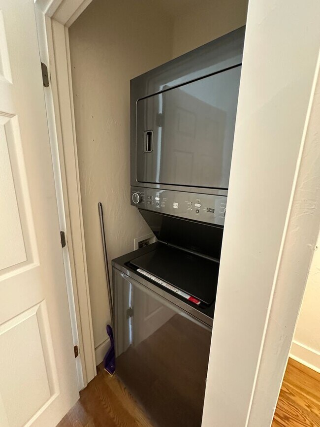 Primary Photo - 4340-4342 Alcott St.