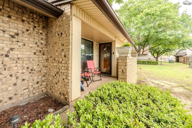 Building Photo - 4208 Picasso Dr