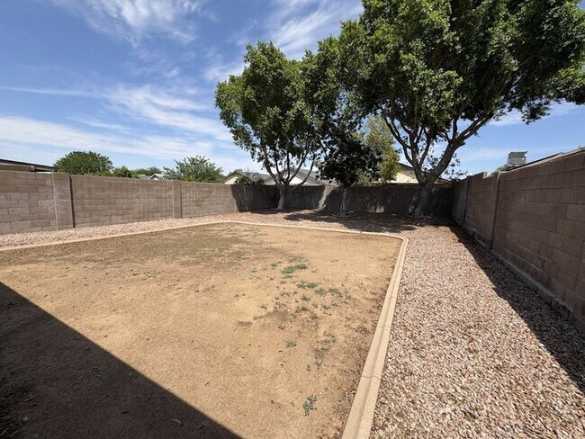 Building Photo - North Phoenix 3br With Large Backyard and ...