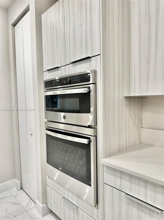 Building Photo - 10420 NW 67th St