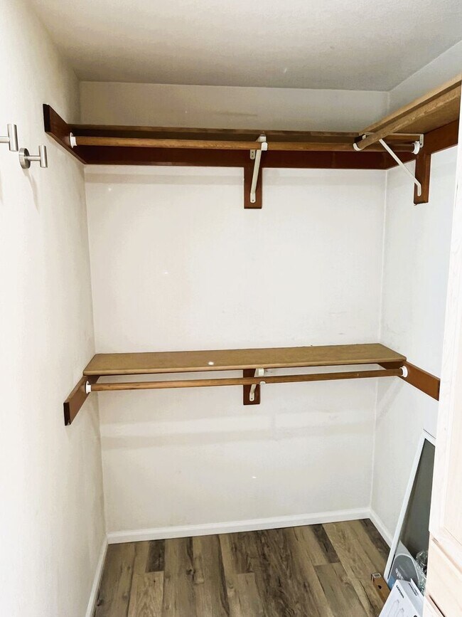 Building Photo - Bright & Spacious 3-Bedroom Home – Ideal f...