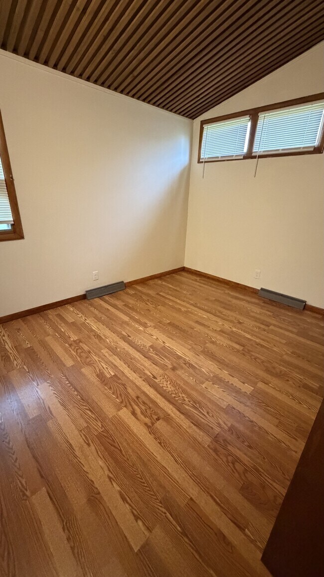 Building Photo - 101 McKinley Cir