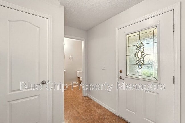 Building Photo - 13800 Golden Russet Dr