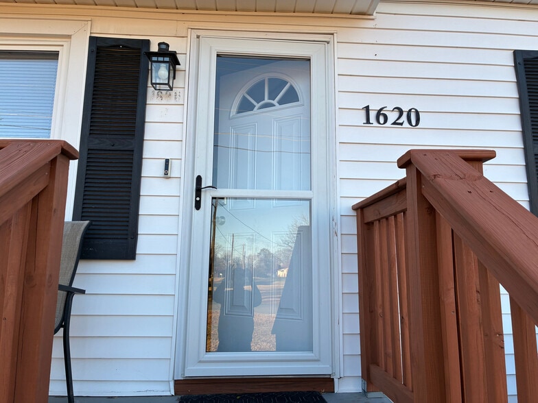Building Photo - Room in House on Morgantown Rd
