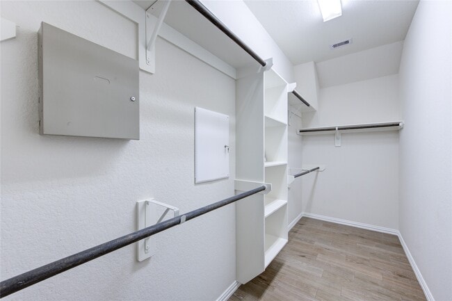 Building Photo - 3418 Auburn Creek Cir