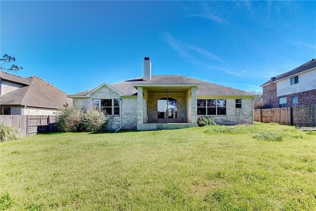Building Photo - 120 Abbey Dr