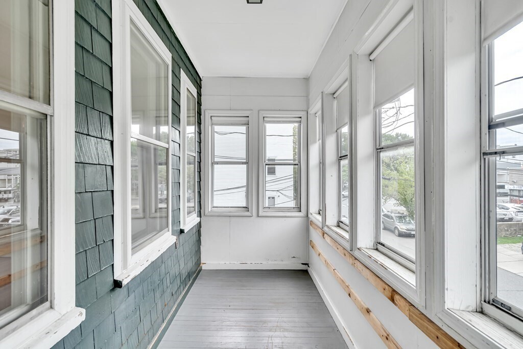 Building Photo - 9 Victoria St