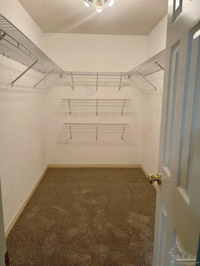 Building Photo - 5162 Goshawk Dr