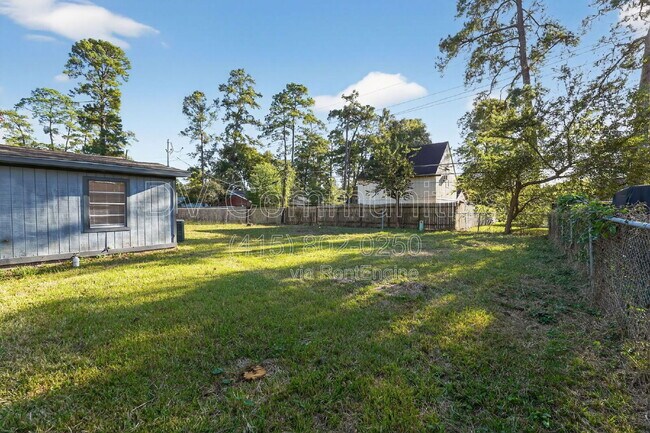 Building Photo - 24415 Lightwoods Dr