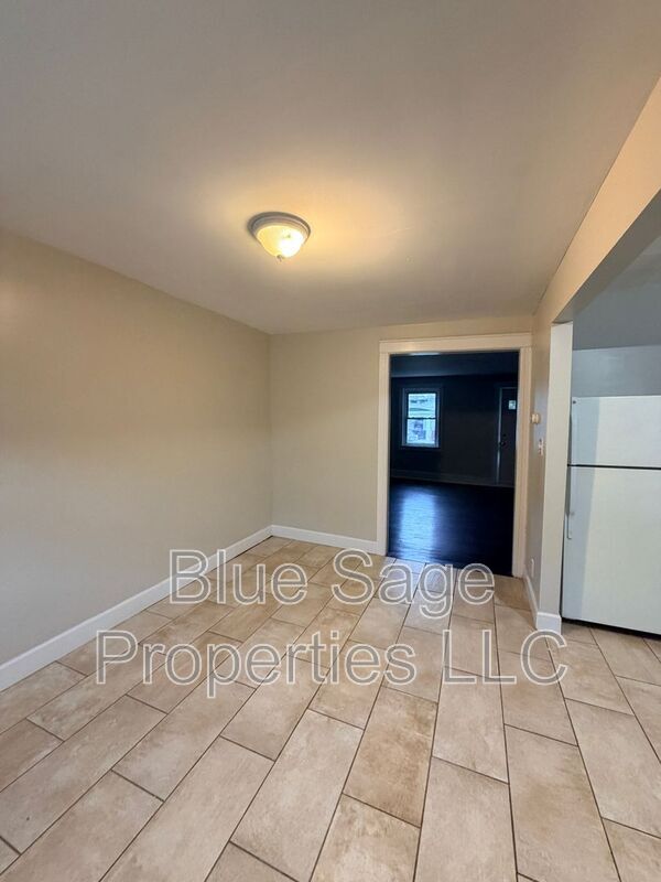 Building Photo - 7026 Radbourne Rd