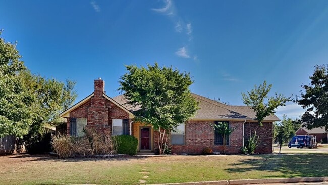 Building Photo - 3 Bedroom in Edmond