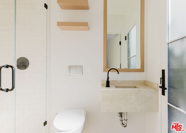 Building Photo - 408 Westbourne Dr