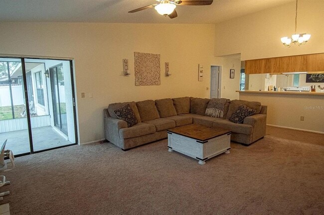 Building Photo - 2021 Saginaw Ct