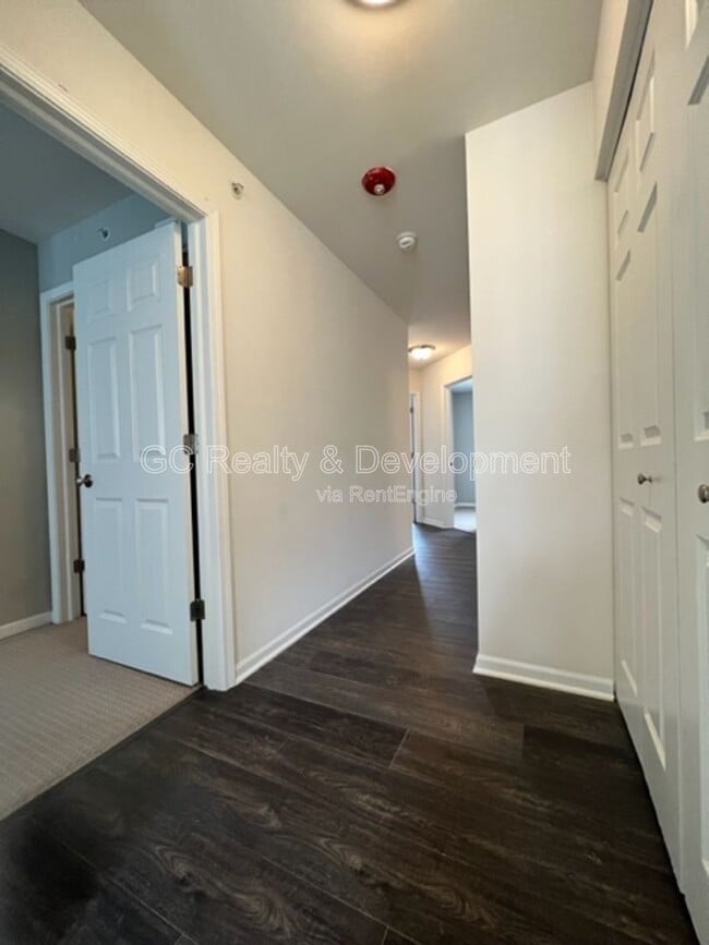 Building Photo - 4435 Monroe Ct