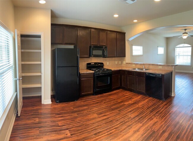 Building Photo - 39 Woodland Hills Dr