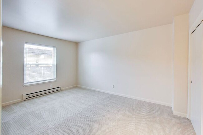 Building Photo - 1279 Ayala Dr