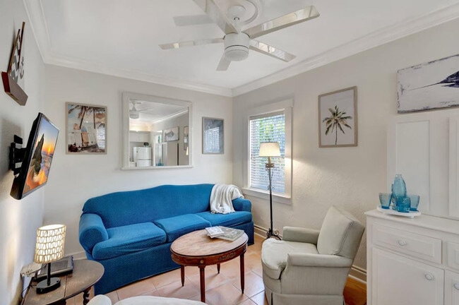 Building Photo - 2800 Broadway