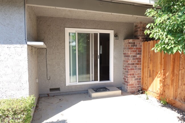 Building Photo - 379 Windward Way
