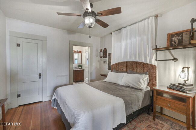 Building Photo - 2901 Grant Ave