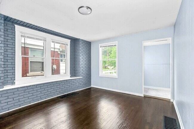 Building Photo - Charming 3-Bedroom 1-Bath Home with Modern...
